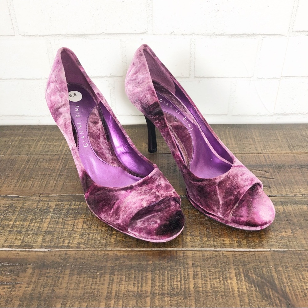 Gianni Bini Purple Crushed Velvet Heels Size 8.5